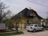 elad� csal�di h�z t�rnok
